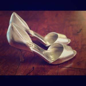 Badgley Mischka shoes